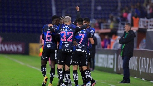Independiente del Valle celebra un gol en la victoria por 3-0 ante el América MG por el Grupo D de la Copa Libertadores.