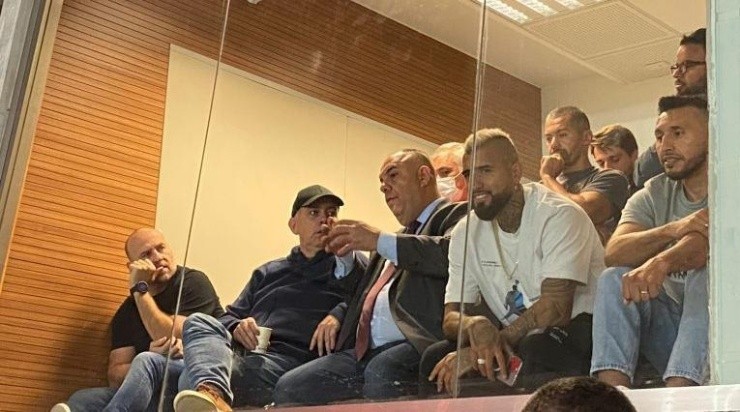 Arturo Vidal estuvo en el Maracaná viendo al Flamengo.
