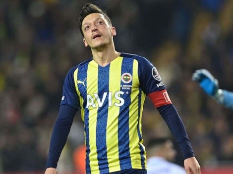 El ocaso de Özil: ahora el Fenerbahce le rescinde el contrato