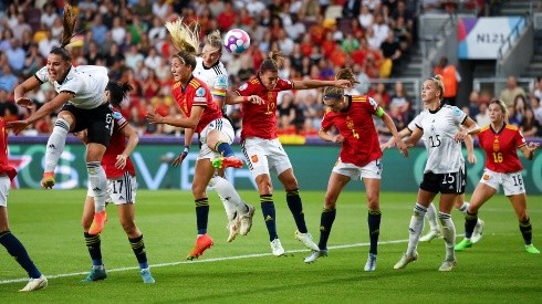 Alemania anota el 2-0 ante España en la Euro femenina.