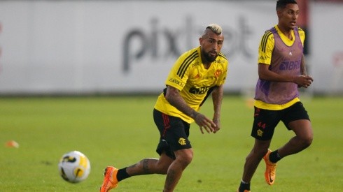 Vidal regresó a entrenar junto a sus compañeros tras la victoria de Flamengo.