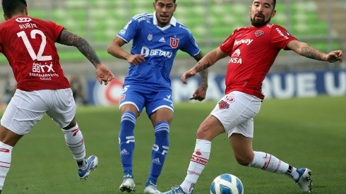 Emmanuel Ojeda en la derrota por 1-0 de la Universidad de Chile ante Ñublense.