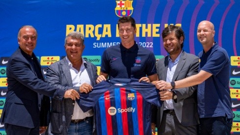 Robert Lewandowski dejó atrás al Bayern Múnich y es nuevo jugador del FC Barcelona.