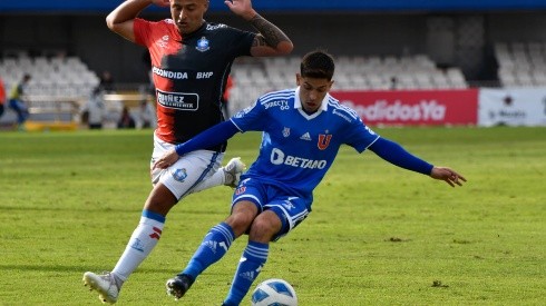 Mauricio Morales en el empate 1-1 que la Universidad de Chile obtuvo en su visita a Deportes Antofagasta.