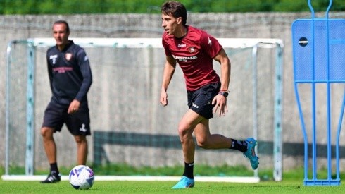 Diego Valencia vive su primera experiencia en el exterior y puede debutar oficialmente este domingo en la Copa Italia