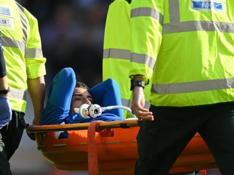Defensor de Everton sufre espantosa lesión en derrota con Chelsea