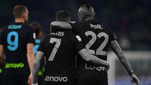 El Inter ya tiene nuevo 22 y el 7 sigue libre tras las salidas de Arturo Vidal y Alexis Sánchez.