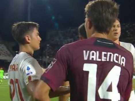 Diego Valencia consigue la camiseta de Dybala en derrota ante la Roma
