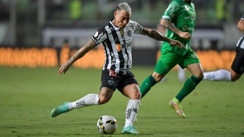 Eduardo Vargas sigue cortado en el Atlético Mineiro