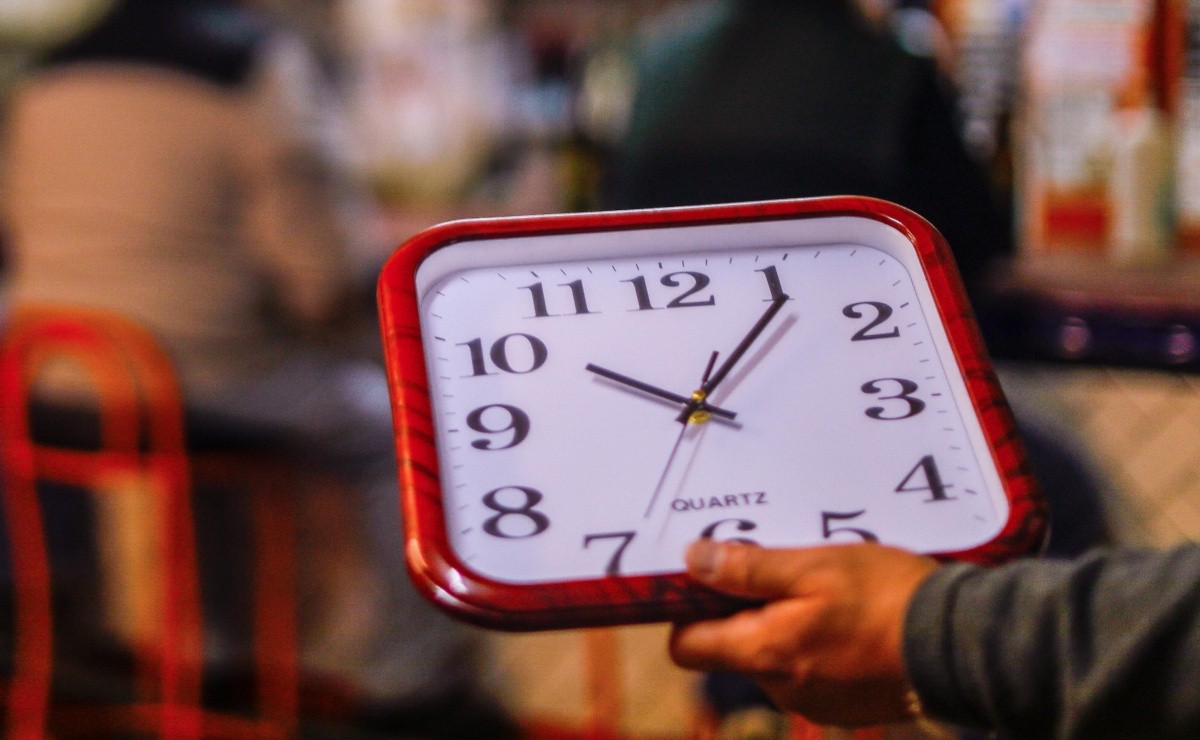 Cambio de hora ¿Cuándo es el cambio de hora en Chile? ¿Se deben