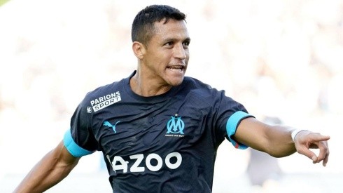 Golazo de Alexis en Marsella contra Auxerre: AS70 arma y define el 0-2 sobre el final.