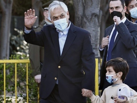 Sebastián Piñera votó en Las Condes, pero no confirmó su preferencia