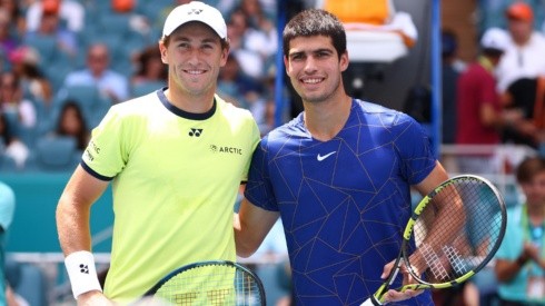 Casper Ruud y Carlos Alcaraz se enfrentaron este año en la final del ATP de Miami.