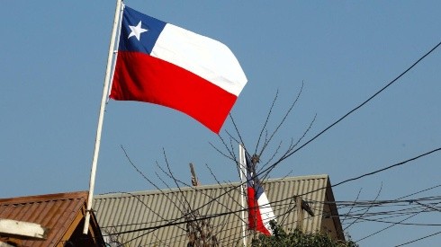 ¿Es obligación poner la bandera chilena en las casas?