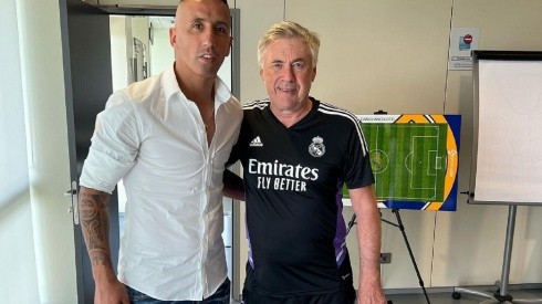Lucas Barrios visitó a Carlo Ancelotti, el DT del Real Madrid de España.