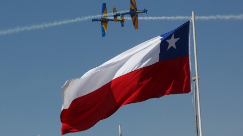 ¿Puedo colocar la bandera chilena con escudo en Fiestas Patrias?