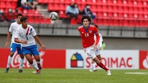 Pineau jugará por la Roja Sub 20 en una gira por España y luego decidirá a quién representar