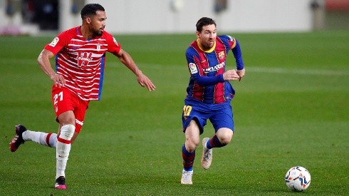 Lionel Messi no pudo seguir su carrera en el club del que es canterano.