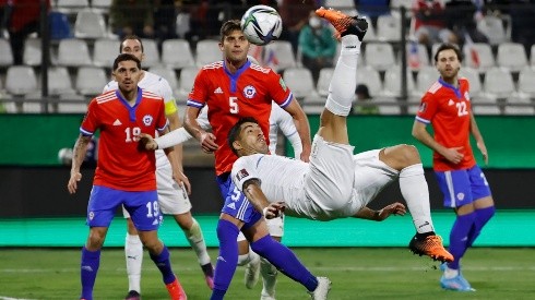 Con un golazo de chilena, Luis Suárez sepultó las ilusiones de Chile de poder meterse a Qatar 2022 en la última fecha de las Eliminatorias Sudamericanas.