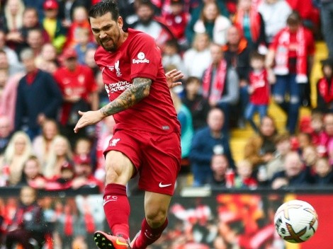 Mark González la rompe con golazo para leyendas de Liverpool
