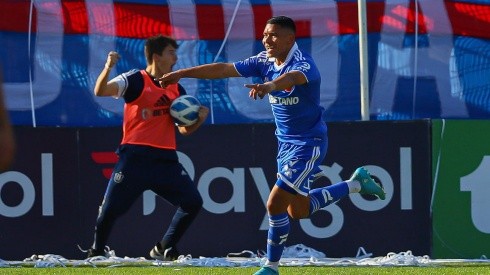 Cristián Palacios marcó el único tanto en el primer encuentro ante la UC.