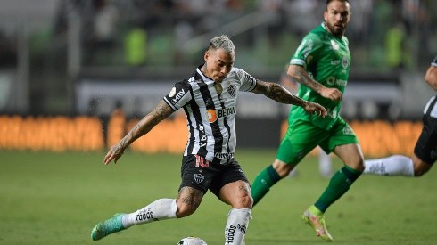 Eduardo Vargas podría ser titular en el duelo del Mineiro contra el Verdao.
