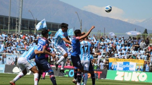 Magallanes bailó a Melipilla y se acerca a Primera División