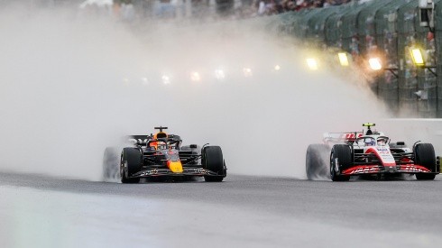 La lluvia ha sido un factor en las últimas carreras de la temporada en la Fórmula 1, por eso Verstappen se ofrece para encontrar una solución.