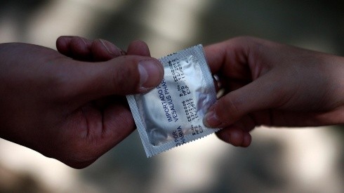 ISP emite alerta sanitaria por condones defectuosos: llaman a no usarlos