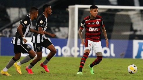 Erick Pulgar volverá a la titularidad en el Flamengo