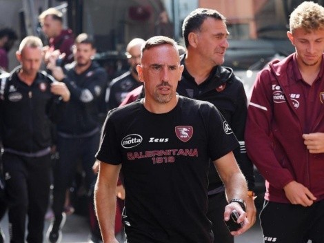 Ribéry recibe ovación en su despedida en Salernitana