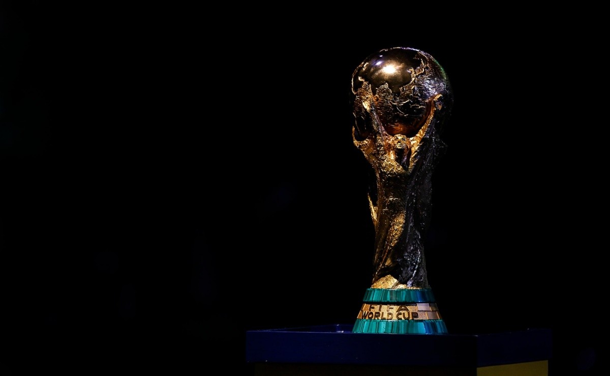 Por qué el trofeo de la Copa del Mundo lo pueden tocar solo los que lo  ganaron?