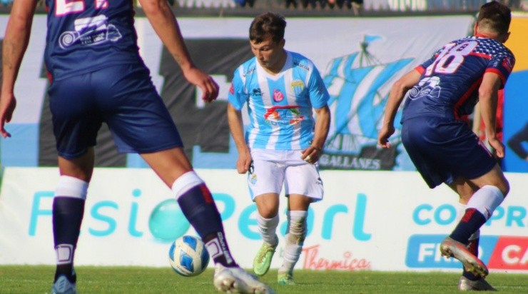 Magallanes derrotó 2-1 a Recoleta en la primera rueda del campeonato de Primera B