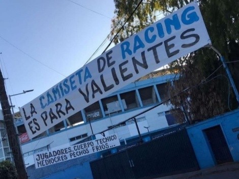 Lienzos contra los jugadores de Racing hacen polémica en Argentina