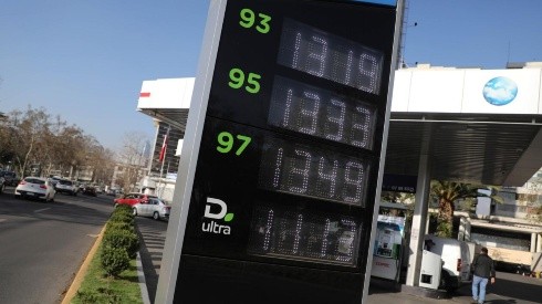 Conoce dónde encontrar el combustible más barato en Santiago