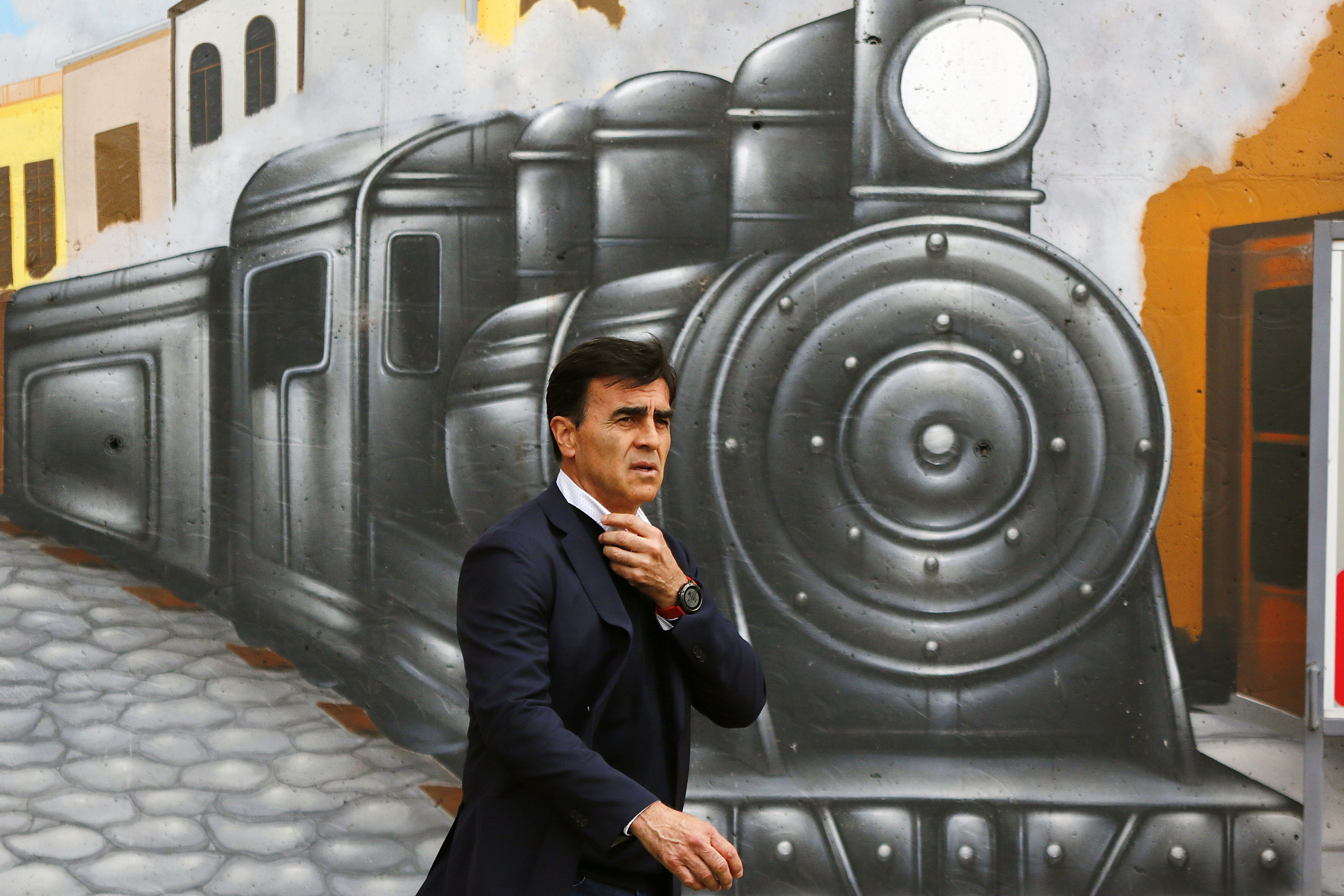 ¿Tomará Gustavo Quinteros el tren que lo lleve a Independiente de Avellaneda?