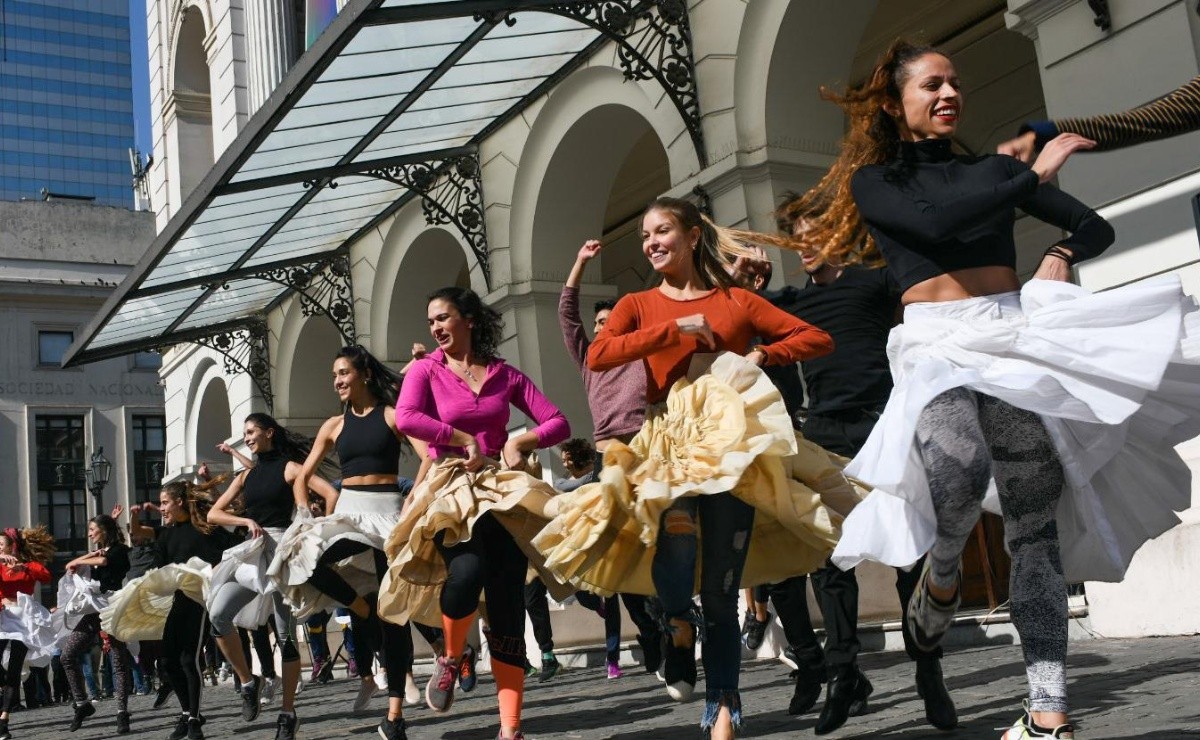 Ministerio de las Culturas inicia pago del último llamado del Bono para  trabajadoras y trabajadores culturales