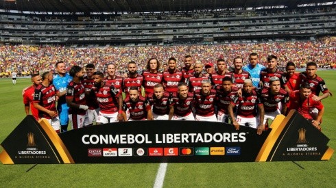 Arturo Vidal y todo el plantel de Flamengo demostraron unión desde la foto del partido.