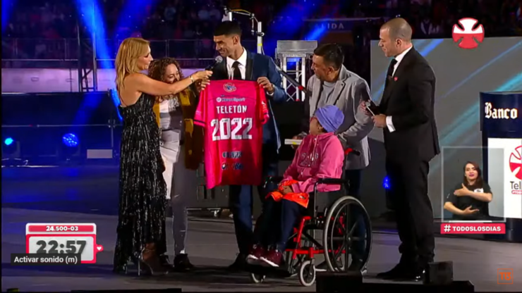 David Escalante apareció en el momento clave de la velada de la Teletón