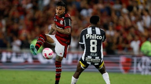 Erick Pulgar sigue ganando terreno en Flamengo