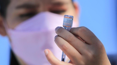 ¿Quiénes se deben inocular con la vacuna bivalente este 14 de noviembre?