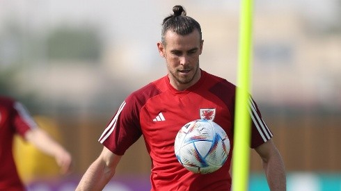 Bale durante un entrenamiento de Gales en Qatar