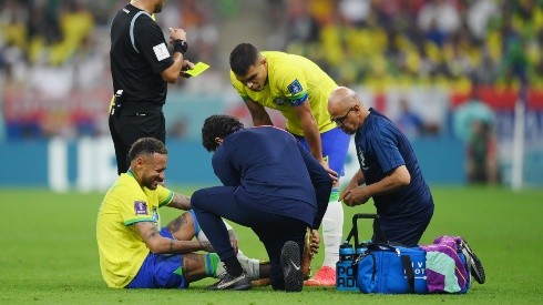 Neymar tuvo que ser reemplazo en el estreno de Brasil y preocupa en el Mundial.