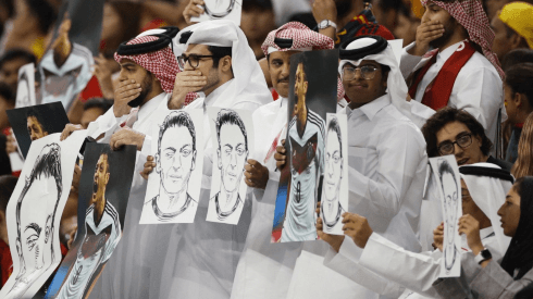Varios hinchas qataríes se acordaron de Mesut Özil para burlarse de las protestas de Alemania en el Mundial de Qatar 2022.
