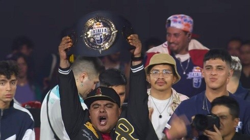 Aczino se coronó campeón de la Final Internacional Red Bull Batalla 2022