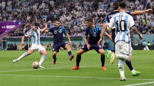 Álvarez anotó un doblete para llevar a Argentina a la final de Qatar 2022