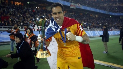 Claudio Bravo campeón del Mundial de Clubes con el Barcelona y récord mundial de títulos en 2015.