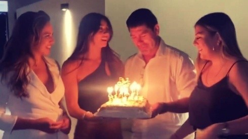 El Matador Salas festejó junto a sus hijas su cumpleaños 48.