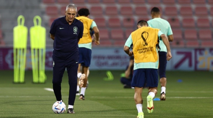 Tite alcanzó los cuartos de final con Brasil.