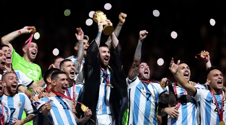 Los hinchas argentinos le agradecen a Lio Messi por el Mundial.